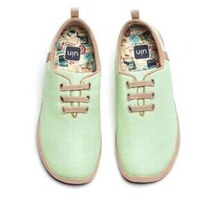 NWT Womens Size 10.5 UIN Slip On Shoes Walking Casual Moguer Pastel Green